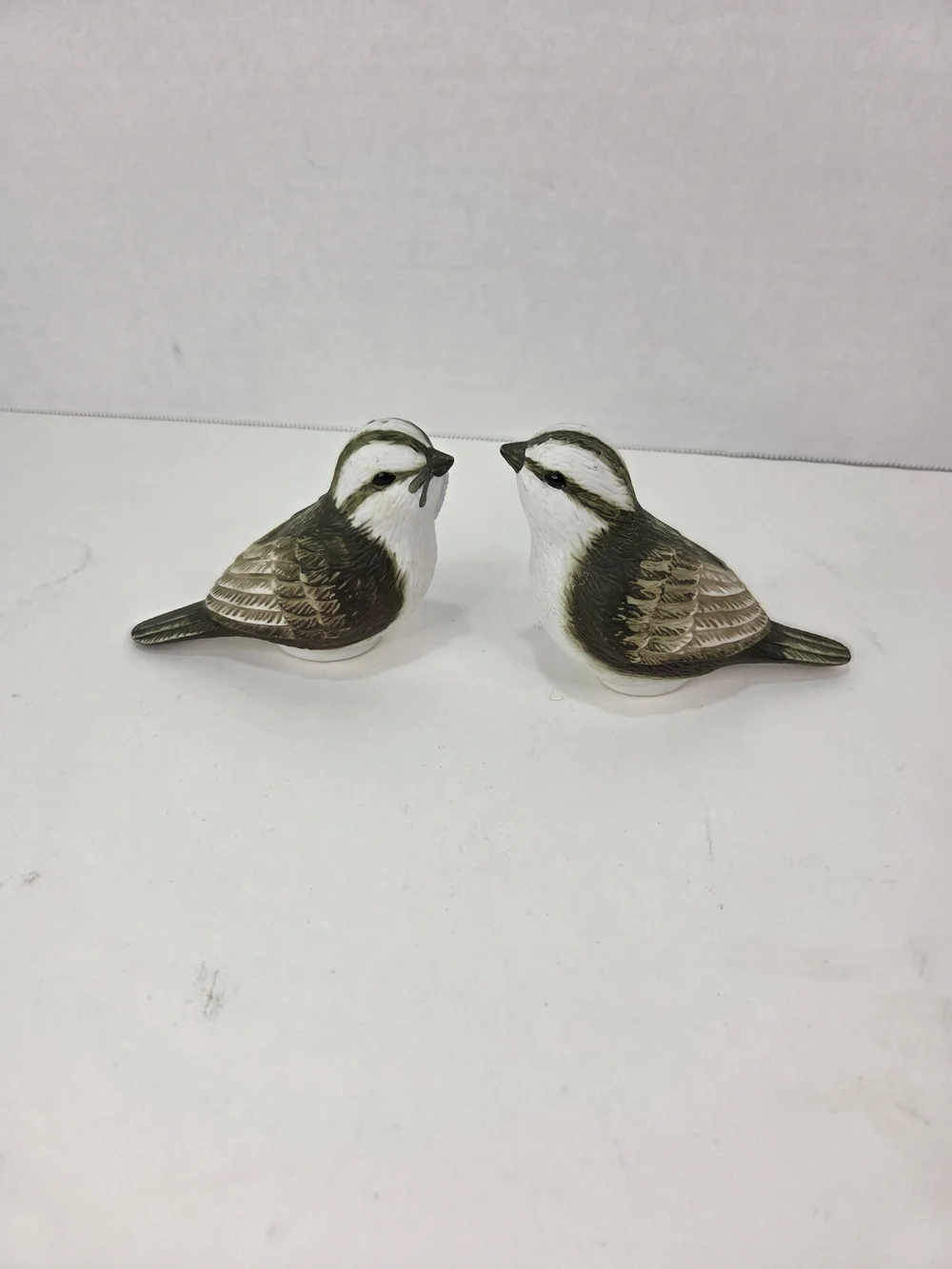 Pfaltzgraff Naturewood Sculpted Sparrows Bird Salt and Pepper Shakers 2 piece